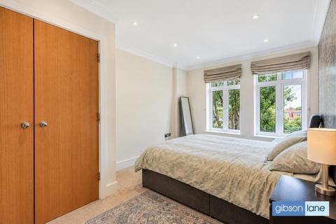 2 bedroom flat to rent, Albany Park Road, Kingston Upon Thames KT2