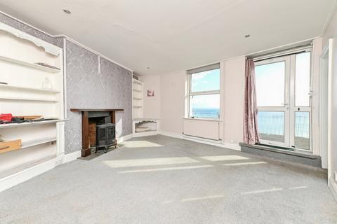 2 bedroom flat for sale, Marine Drive, Looe, Cornwall, PL13