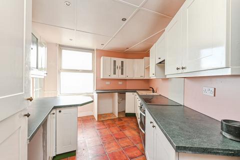 2 bedroom flat for sale, Marine Drive, Looe, Cornwall, PL13