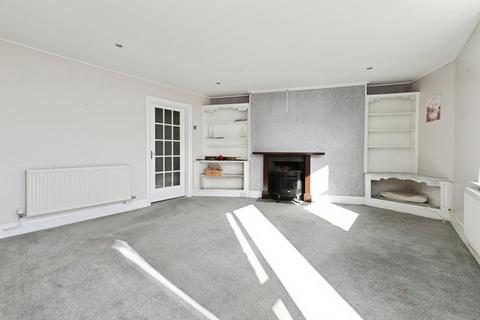 2 bedroom flat for sale, Marine Drive, Looe, Cornwall, PL13
