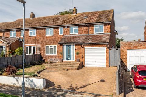 4 bedroom semi-detached house for sale, Elmoor Avenue, Welwyn