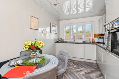 2 bedroom flat for sale, Lairds Hill Court, Kilsyth, G65