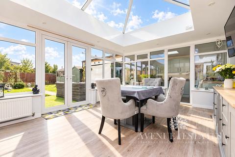 4 bedroom chalet for sale, Foxwood Avenue, Christchurch BH23