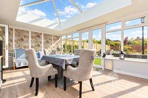 4 bedroom chalet for sale, Foxwood Avenue, Christchurch BH23