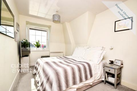 2 bed flat/apartment for rent in Station Approach Epsom KT19