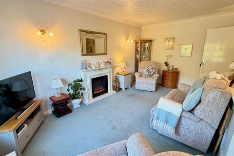 1 bedroom retirement property for sale, Gloddaeth Avenue, Llandudno
