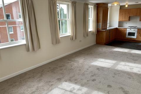 2 bedroom flat to rent, The Courtyard, London Road. GL1