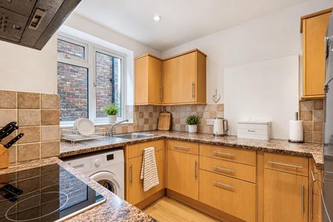 2 bedroom apartment for sale, Ringstead Road, Sutton