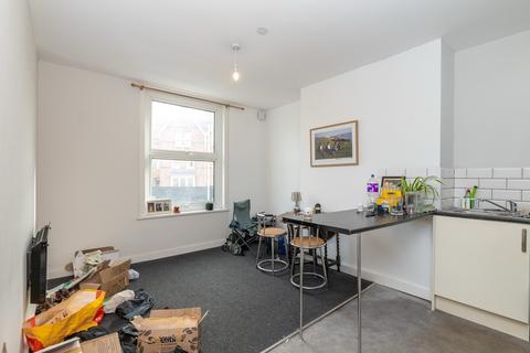 4 bedroom flat for sale, New Road, Newtown SY16