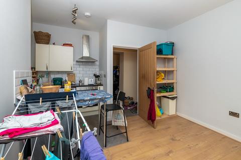 4 bedroom flat for sale, New Road, Newtown SY16