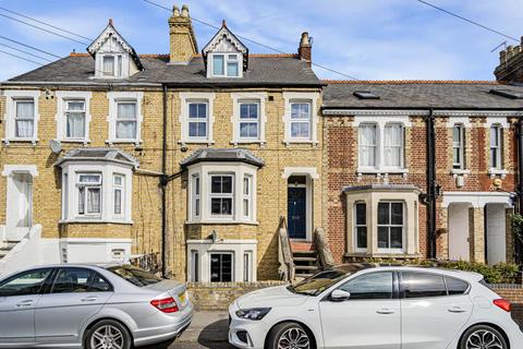 5 bedroom terraced house for sale