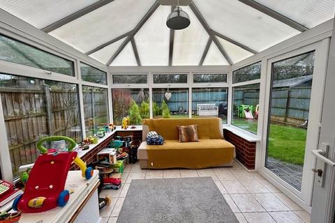 3 bedroom detached house to rent, Strawberry Fields, Chester, CH3