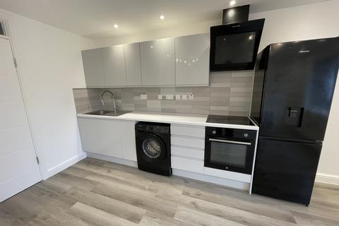 1 bedroom ground floor maisonette to rent, Copperfield, Chigwell IG7