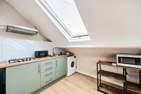 2 bedroom flat for sale, Tavistock Road, London, NW10