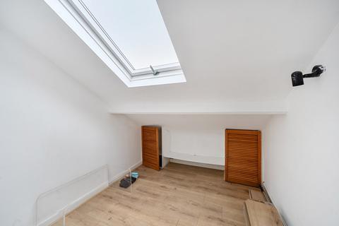 2 bedroom flat for sale, Tavistock Road, London, NW10
