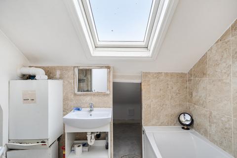 2 bedroom flat for sale, Tavistock Road, London, NW10