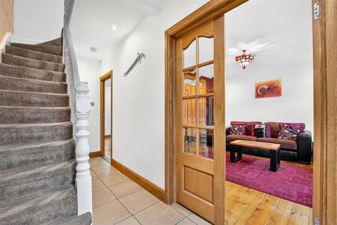 3 bedroom end of terrace house for sale, Cambridge Road, Ilford