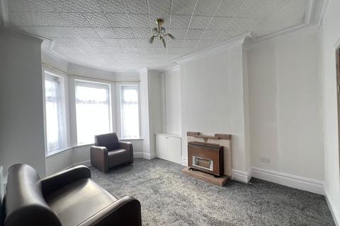 3 bedroom terraced house to rent, Chadwick Road, MANCHESTER, M30 0NZ