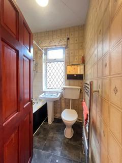 3 bedroom terraced house to rent, Chadwick Road, MANCHESTER, M30 0NZ