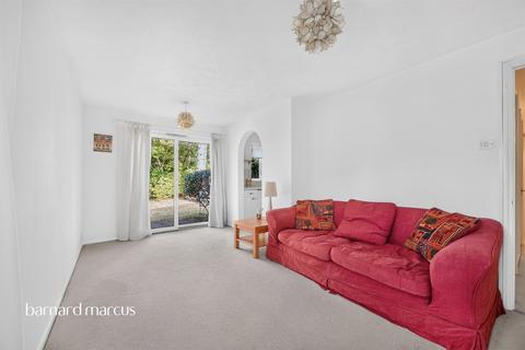 2 bedroom ground floor flat for sale, Evelyn Way, Wallington