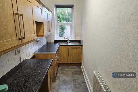 2 bedroom terraced house to rent, Burbeary Road, Huddersfield, HD1