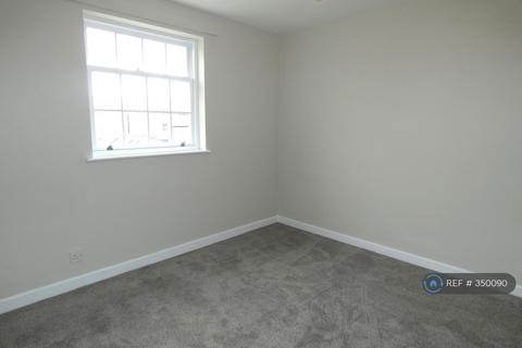 2 bedroom flat to rent, Portland St, Cheltenham, GL52