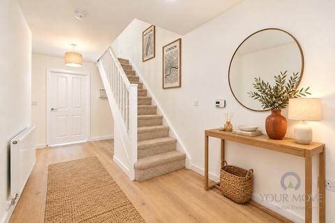 2 bedroom semi-detached house for sale, Hadlow Gardens, Northamptonshire NN16