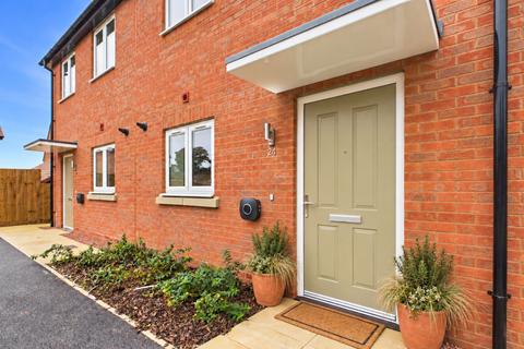 2 bedroom semi-detached house for sale, Hadlow Gardens, Northamptonshire NN16