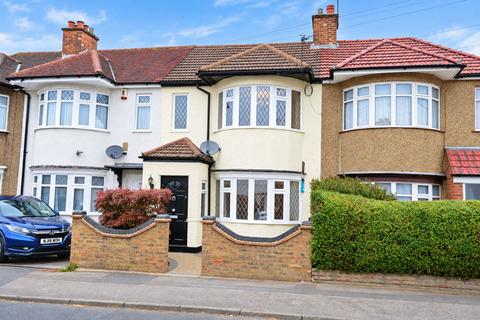 3 bedroom terraced house to rent, Chelston Road, Ruislip, HA4