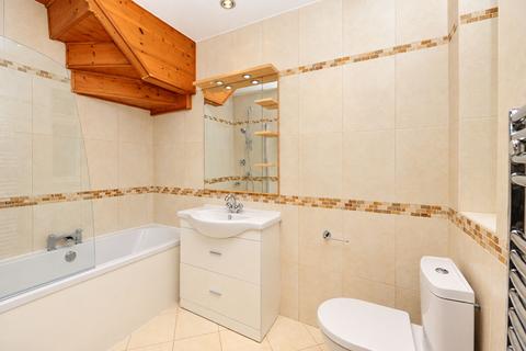 3 bedroom terraced house to rent, Chelston Road, Ruislip, HA4