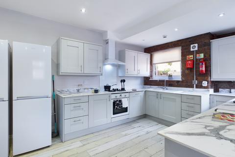 1 bedroom in a house share to rent, Lawrence Road, Liverpool L15