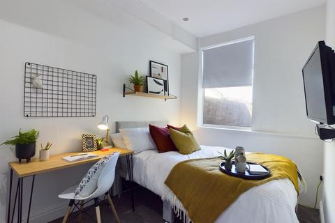 1 bedroom in a house share to rent, Hall Lane, Liverpool L7
