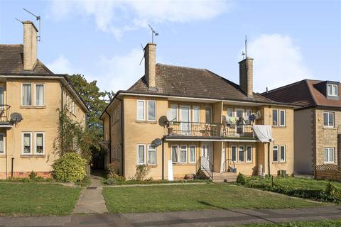 2 bedroom flat for sale, Mayfields, Keynsham, Bristol