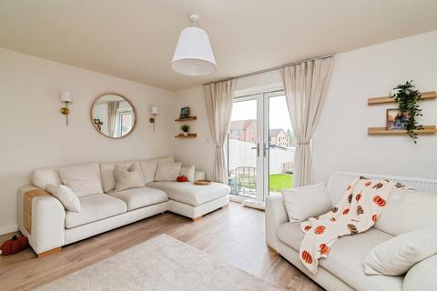 3 bedroom end of terrace house for sale, Hopwood Road, Gedling, Nottingham, Nottinghamshire, NG4