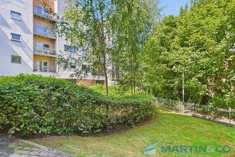 2 bedroom apartment for sale, Azure Court, Tonbridge TN9