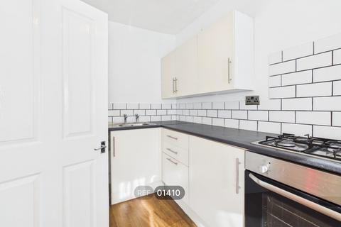 1 bedroom flat to rent, Spring Bank, Hull, HU3 1AB