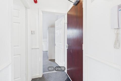 1 bedroom flat to rent, Spring Bank, Hull, HU3 1AB