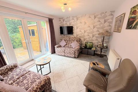 2 bedroom flat for sale, Claremount Road, Halifax HX3