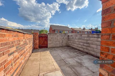 2 bedroom terraced house to rent, Ridgway Street, Crewe, CW1