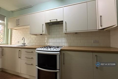 2 bedroom terraced house to rent, Nancroft Crescent, Leeds, LS12