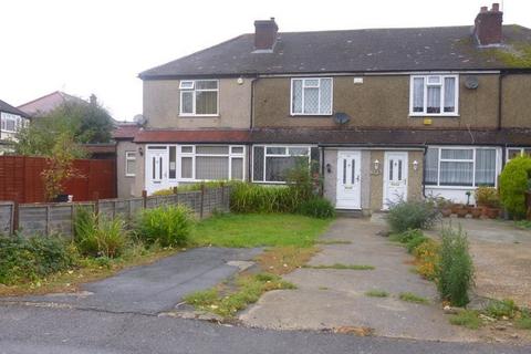 3 bedroom terraced house to rent, Fairholme Crescent, Hayes