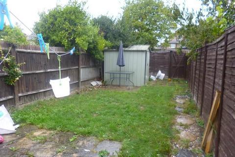 3 bedroom terraced house to rent, Fairholme Crescent, Hayes