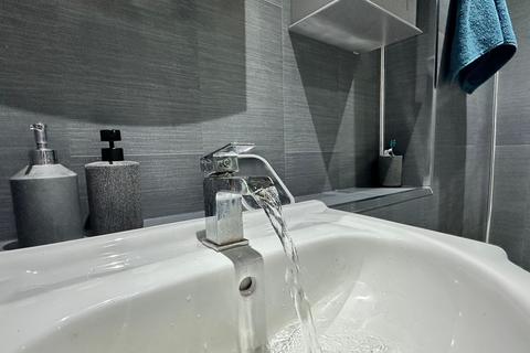 2 bedroom flat for sale, Dunbeth Road, Coatbridge ML5