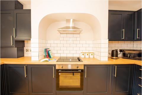 1 bedroom in a house share to rent, Delph Mount, Leeds LS6