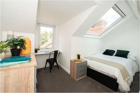 6 bedroom house to rent, Hartley Avenue, Leeds LS6
