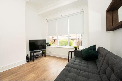 6 bedroom house to rent, Hartley Avenue, Leeds LS6