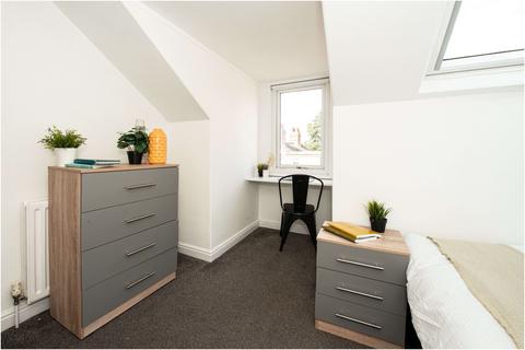 6 bedroom house to rent, Hartley Avenue, Leeds LS6