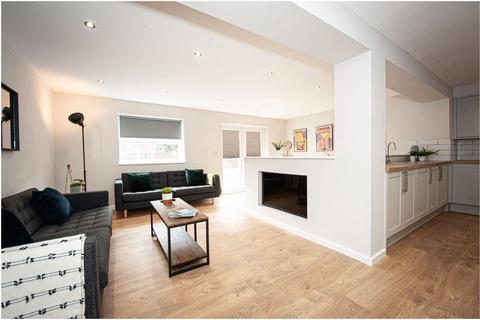 6 bedroom house to rent, Eltham Gardens, Leeds LS6