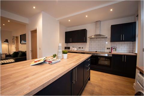 7 bedroom house to rent, Archery Road, Leeds LS2