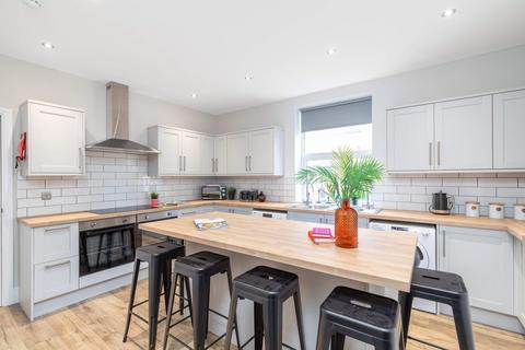 7 bedroom house to rent, Devon Road, Leeds LS2